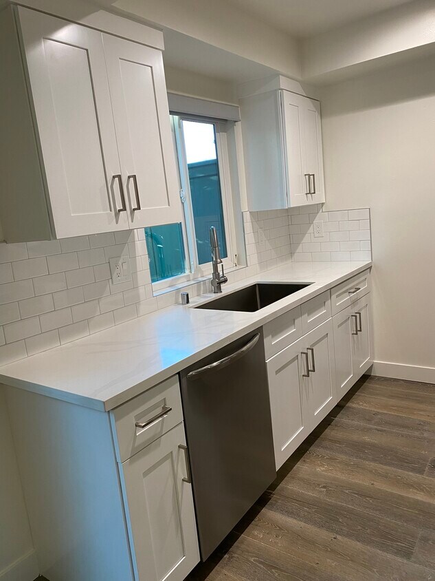 Primary Photo - Ruhland Apartments
