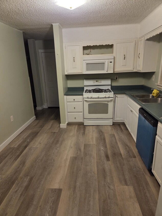 Foto principal - 495 Carter Hill Rd