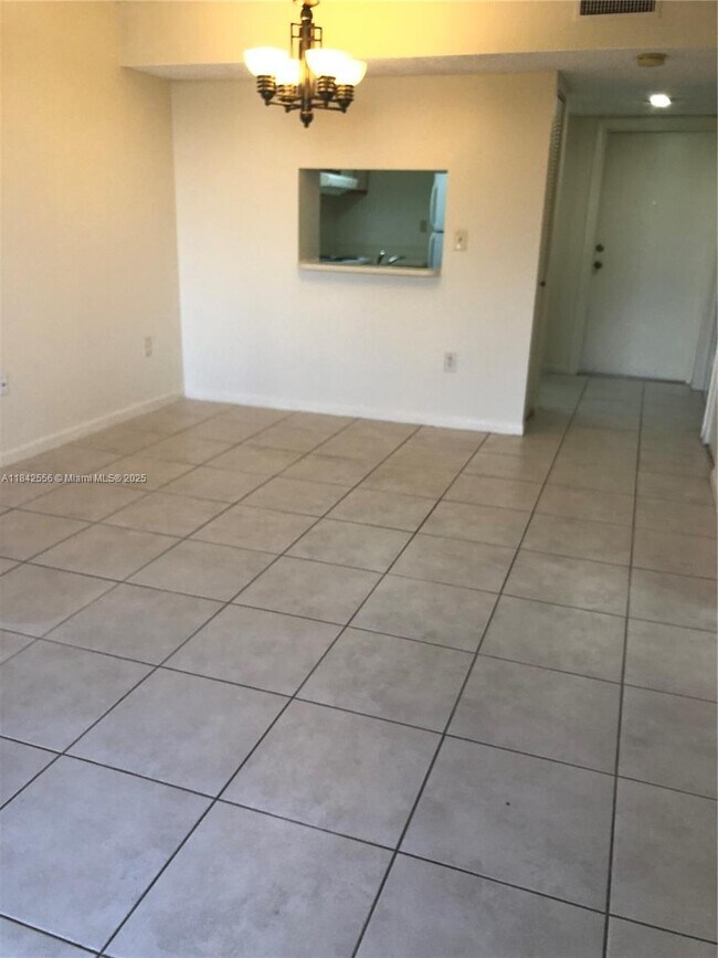 Foto del edificio - 8205 SW 152nd Ave