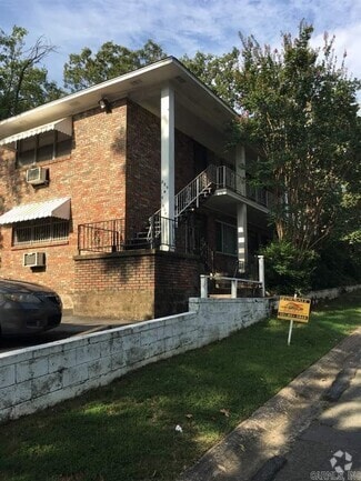 Building Photo - 220 N Taylor St