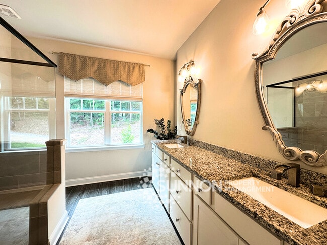Building Photo - Peaceful 3-Bedroom Retreat with Scenic Vie...