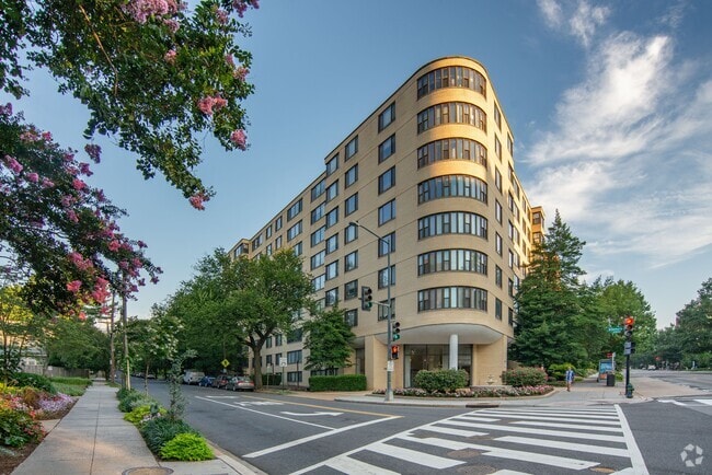 Building Photo - Connecticut House Apartments