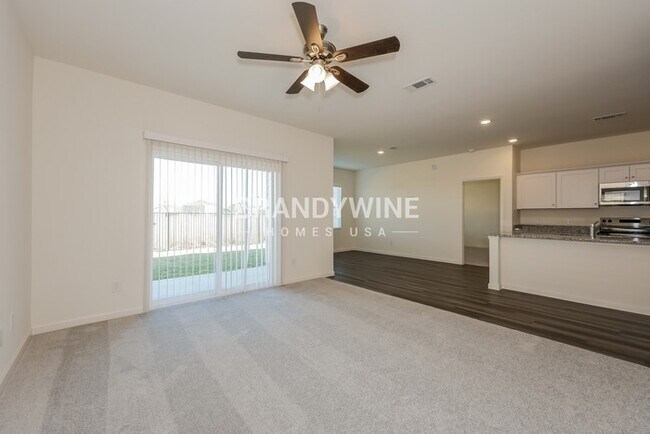 Foto del edificio - 8348 Sniptoe Dr