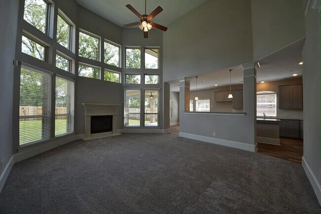 Foto del edificio - 5135 Heather Meadow Ln