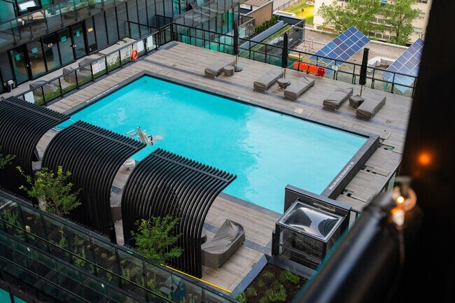 Building Photo - 127 Broadway Ave