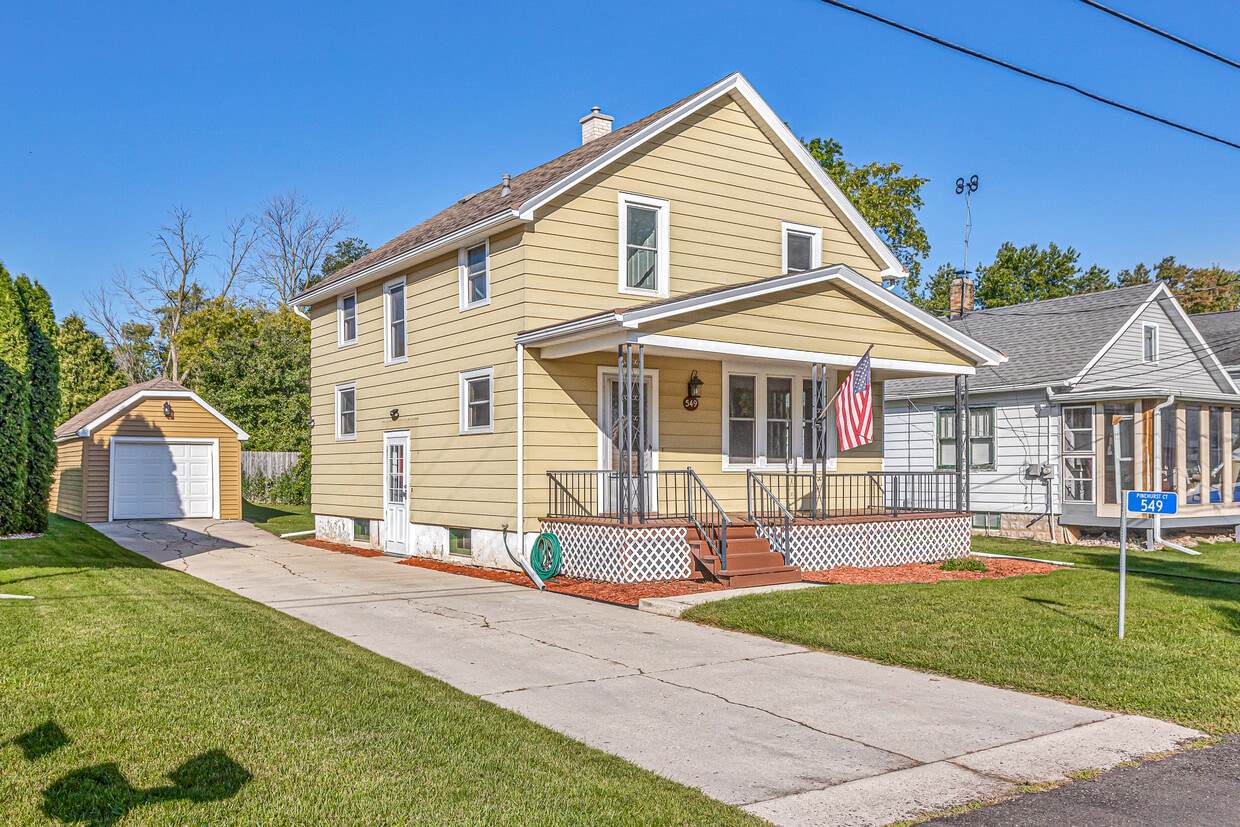 549 Pinehurst Ct, Sheboygan Falls, WI 53085 House Rental in Sheboygan