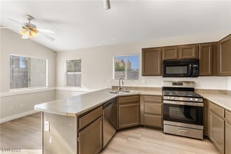 Building Photo - 917 Blue Arroyo Dr