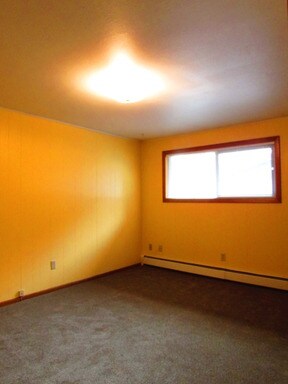 Building Photo - 1625 Clements Rd