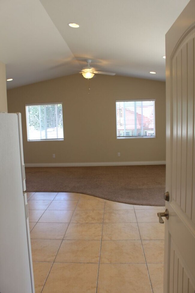 Foto del edificio - 422 N Clementine St