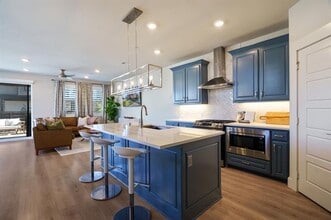 Building Photo - 761 Cavitt Ct