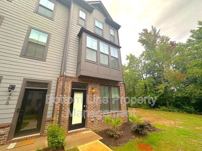 Building Photo - 460 Spearfield Ln