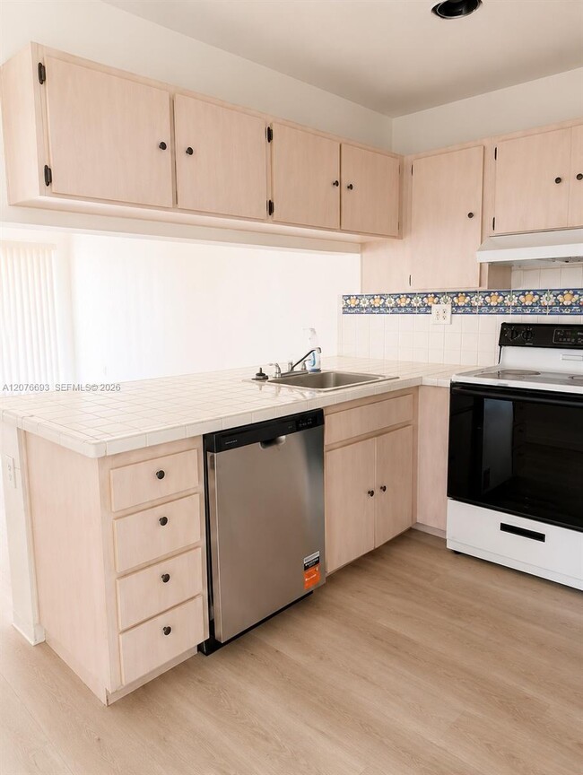 Building Photo - 15401 SW 81st Cir Ln