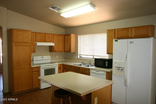 Foto del edificio - 6221 W Illini St