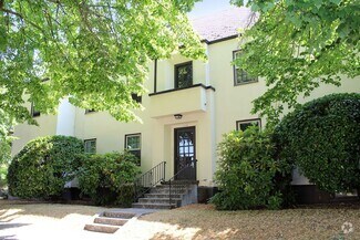 Building Photo - 2310 SE 22nd Ave