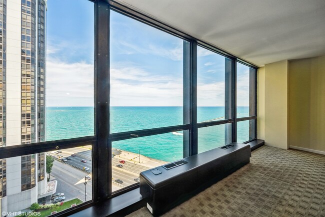 Foto del edificio - 900 N Lake Shore Dr