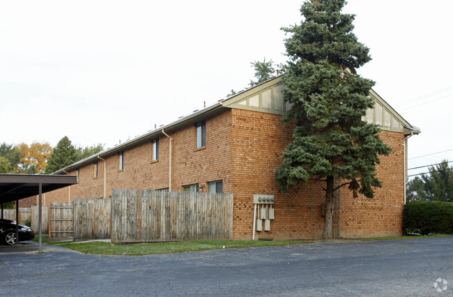 Foto del edificio - Tudor Gardens