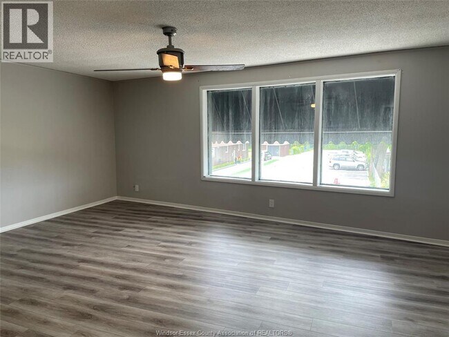 Photo du bâtiment - 12129 Tecumseh Rd E