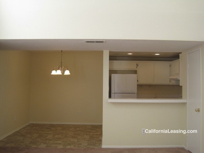 Building Photo - 24101 Del Monte Dr