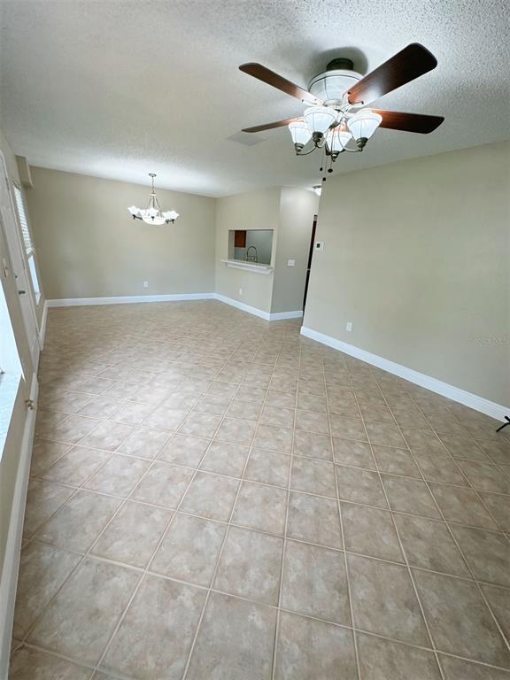 Building Photo - 1202 Northlake Dr