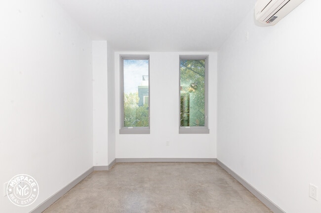 Building Photo - 410 Tompkins Ave