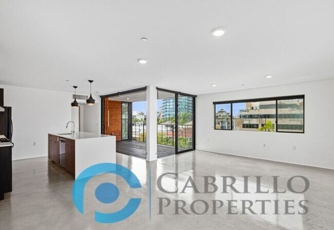 Foto del edificio - 2870 Fourth Ave
