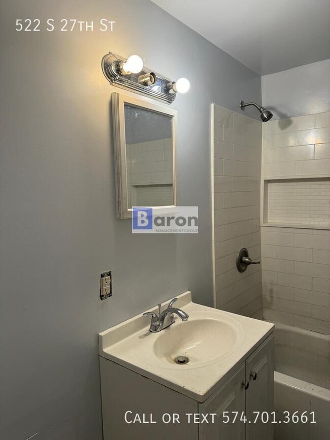 Building Photo - 522 S 27th St