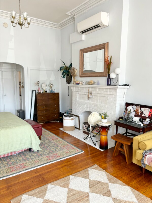 Foto del edificio - 216 W Madison St