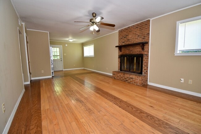 Building Photo - 3 Bed, 2 Bath Home in Ruston