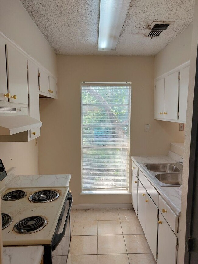 Building Photo - Alnwick Duplex #1