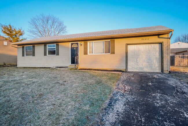 Foto del edificio - 8606 Canyon Cove Rd