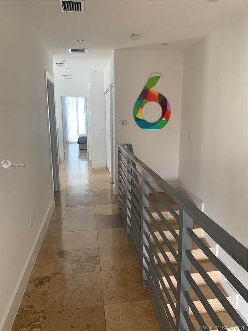 Foto del edificio - 7005 NE 5th Ave