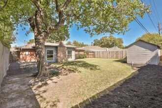 Building Photo - 4613 Libbey Dr