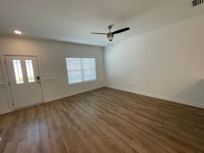 Building Photo - For Lease - 3 BR|3 BA at Tyndall Station