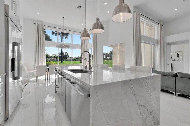 Building Photo - 4088 Briarcliff Cir