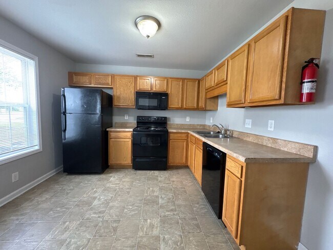 Foto del edificio - 244 Executive Ave