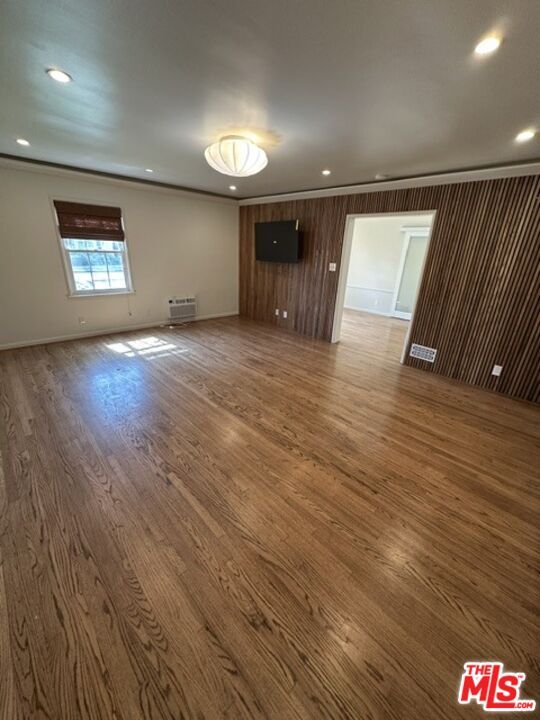 Foto del edificio - 9385 Charleville Blvd
