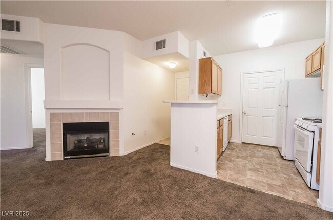 Building Photo - 7135 S Durango Dr