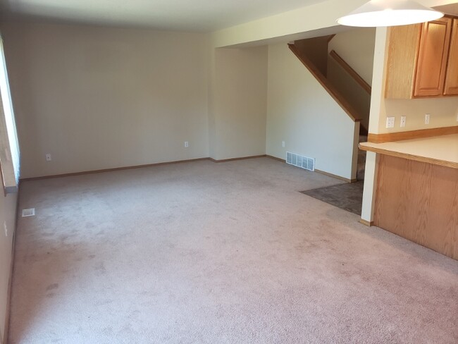 Building Photo - 511 N 19th Ave