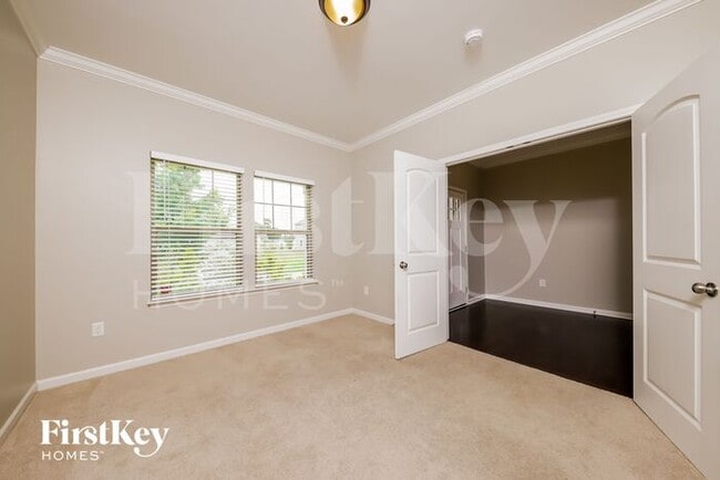 Foto del edificio - 1691 Pinnacle Oaks Dr