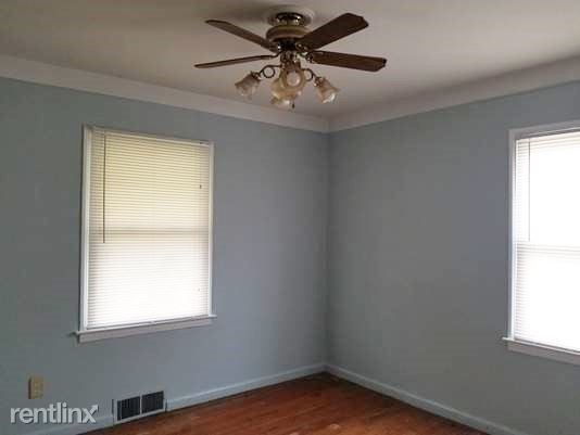 Building Photo - 2 br, 1 bath House - 4916 Polk St