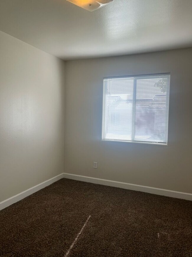 Foto del edificio - 1218 Reddick Ln