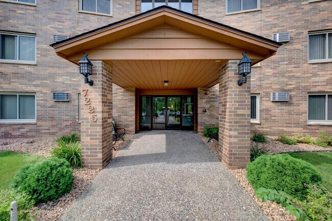 Foto del edificio - Hemlock Pines