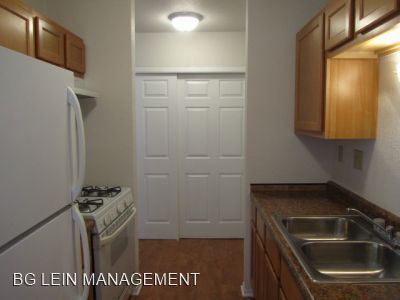 Building Photo - 646 S Hawley Rd