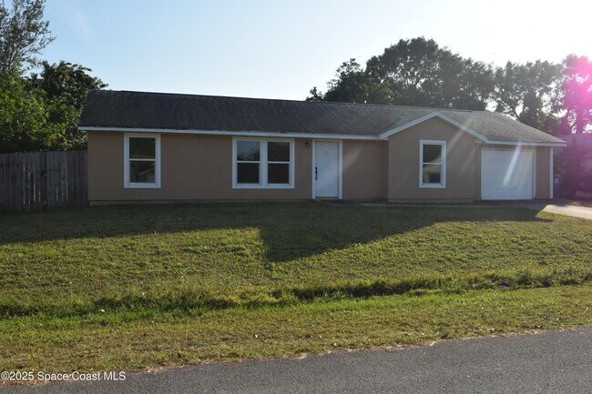 Foto del edificio - 1756 Jacobin St NW