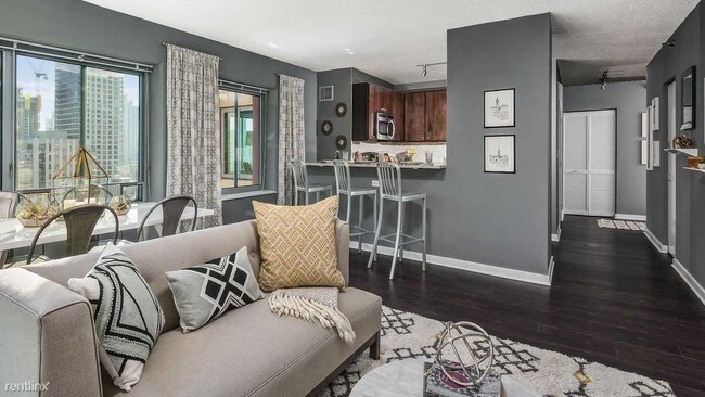 Foto del edificio - 1 br, 1 bath Condo - 28 W Chestnut St 1002