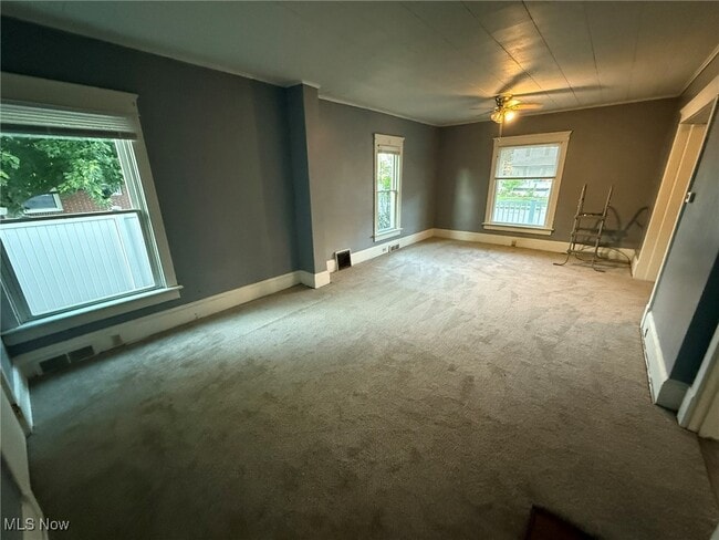 Building Photo - 460 2nd St NW