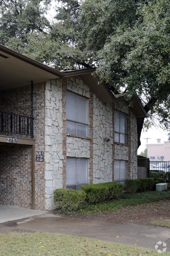 Building Photo - The Courtyard on Jefferson