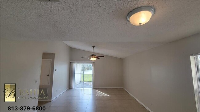 Foto del edificio - 1715 Brandon Trace Ave