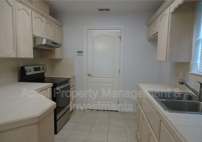 Foto del edificio - 3234 Valle Cir