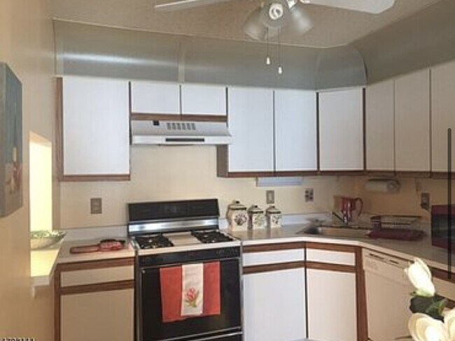 Foto del edificio - 59 Lindsey Ct